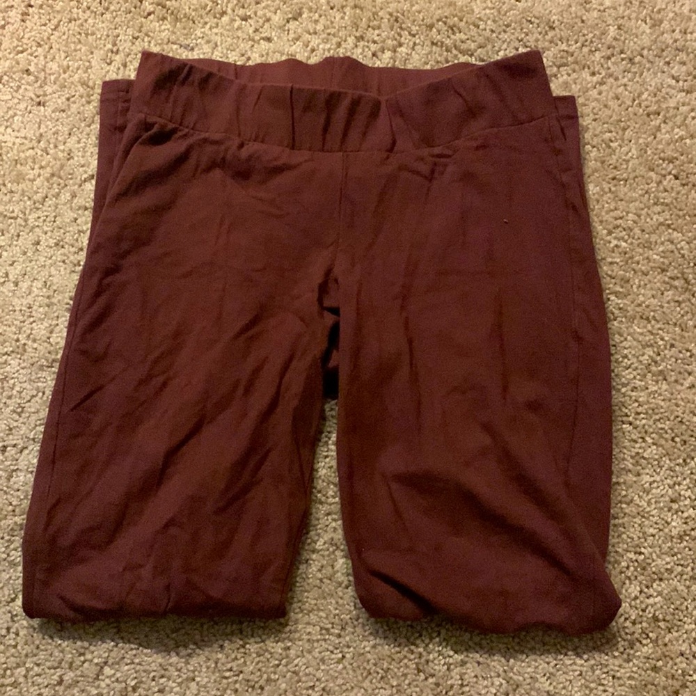 Maroon leggings
